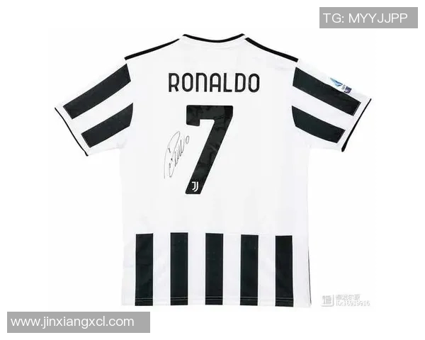 如何绘制足球明星的签名技巧与步骤详解